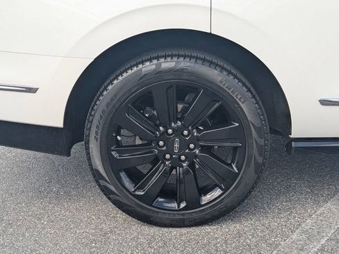 Certified 2024 Lincoln Navigator Black Label AWD/4WD image 12