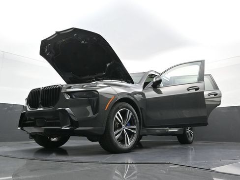 New 2026 BMW X7 xDrive40i w/ M Sport Package AWD/4WD image 40