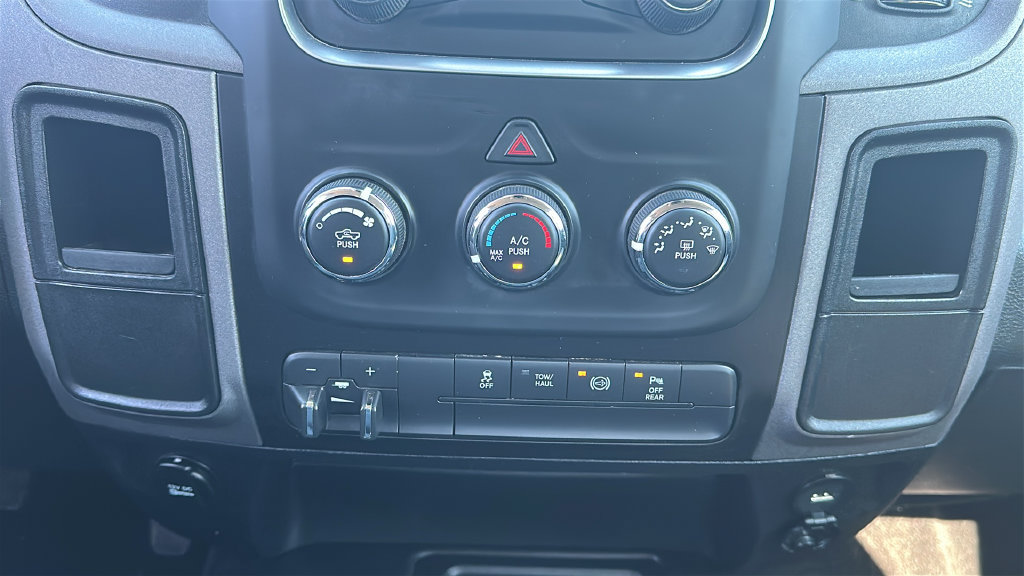 Used 2016 RAM 2500 Tradesman w/ Chrome Appearance Group AWD/4WD image 28