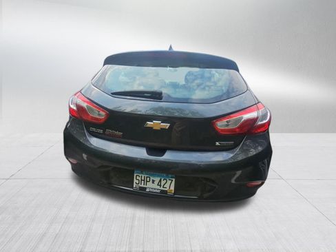 Used 2018 Chevrolet Cruze Premier FWD image 5