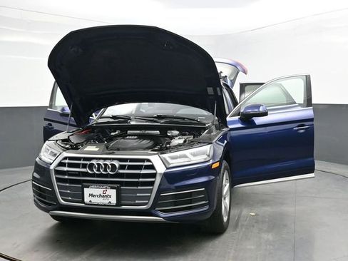 Used 2019 Audi Q5 2.0T Premium Plus w/ Premium Plus Package image 2