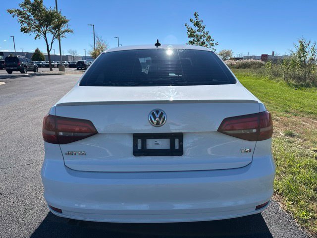 Used 2016 Volkswagen Jetta Sport w/ Lighting Package FWD image 7