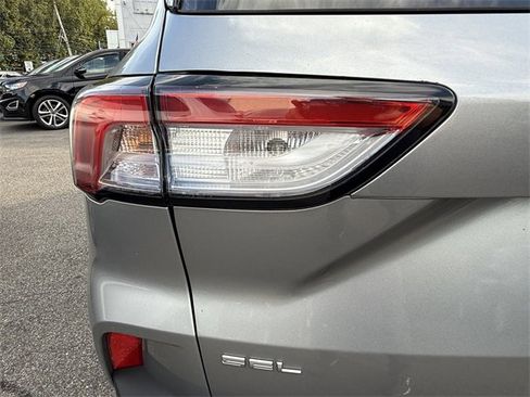 Used 2022 Ford Escape SEL image 31