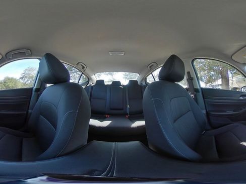 Used 2025 Nissan Altima 2.5 SV image 36