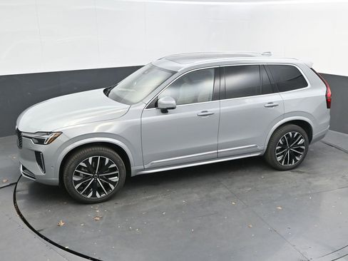 New 2026 Volvo XC90 B6 Plus w/ Protection Package Premier image 30