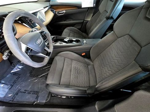 Used 2022 Audi e-tron GT Premium Plus AWD/4WD image 22