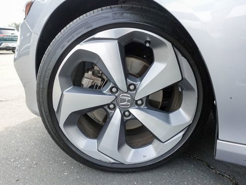 Used 2020 Honda Accord Touring image 10