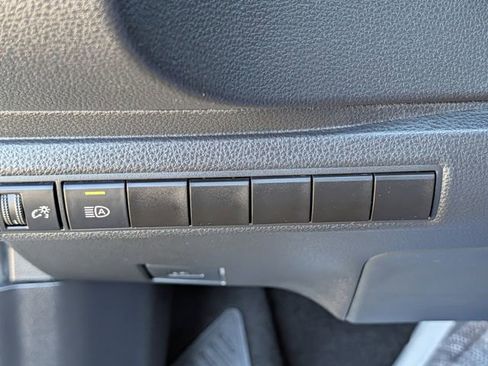 Used 2024 MAZDA MAZDA3 s image 24