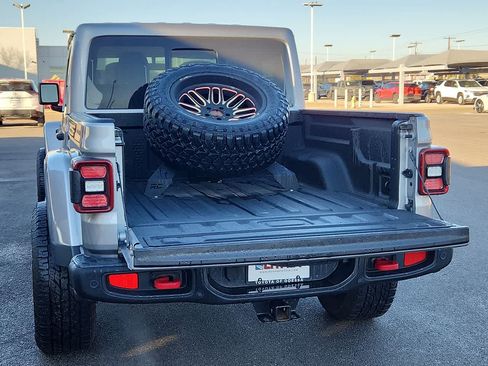 Used 2020 Jeep Gladiator Rubicon image 23