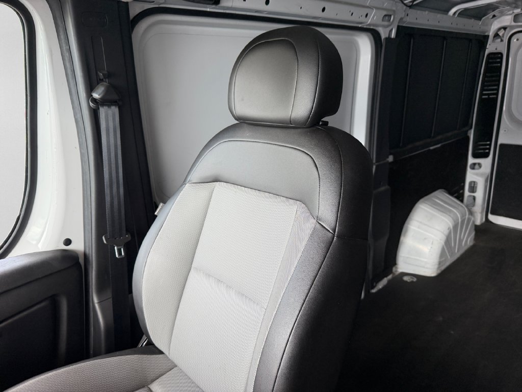 Used 2025 RAM ProMaster 2500 w/ Convenience Group FWD image 26