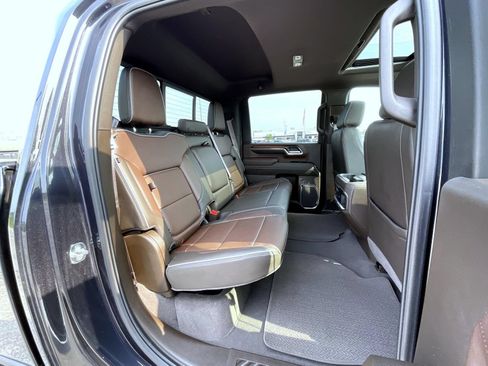 Certified 2024 GMC Sierra 2500 Denali w/ Denali Reserve Package AWD/4WD image 18