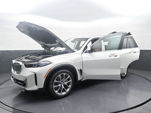 New 2026 BMW X5 xDrive50e AWD/4WD image 41