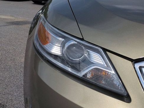 Used 2012 Ford Taurus SEL FWD image 10