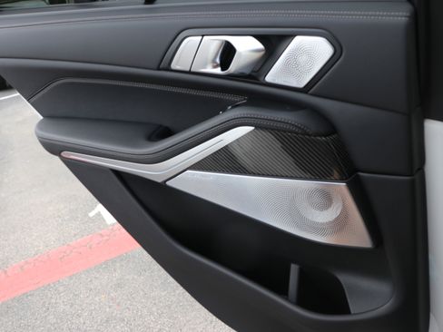 New 2026 BMW X5 M60i image 33