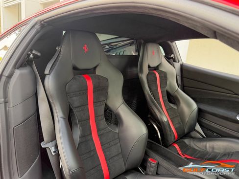 Used 2021 Ferrari F8 Tributo image 32