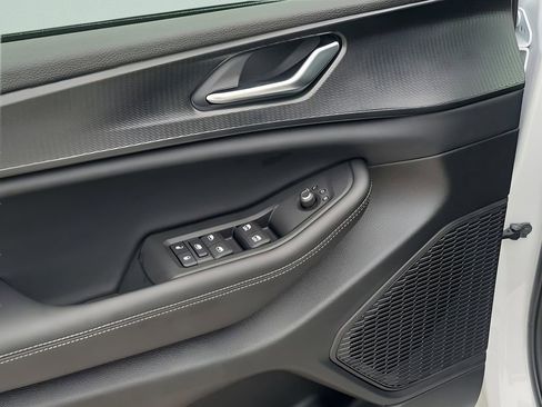 New 2025 Jeep Grand Cherokee L Laredo image 45