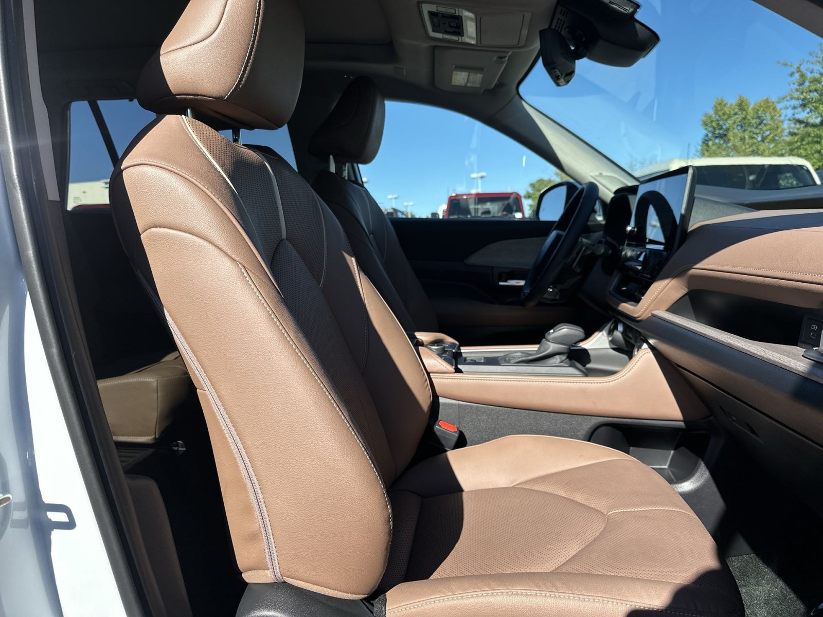 Used 2025 Toyota Grand Highlander AWD image 29