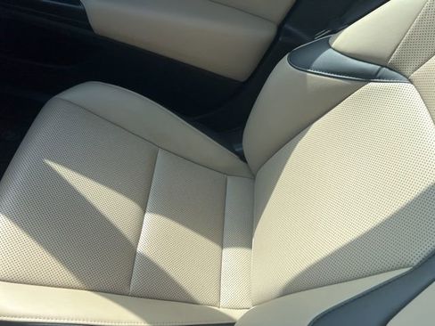 Used 2020 Lexus ES 350 w/ Premium Package image 21