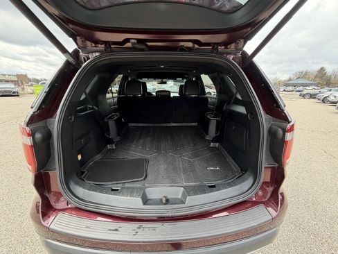 Used 2019 Ford Explorer XLT w/ Equipment Group 202A image 22
