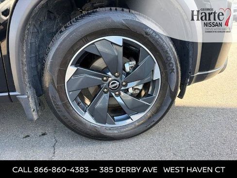 Certified 2024 Nissan Rogue SV w/ SV Premium Package AWD/4WD image 25