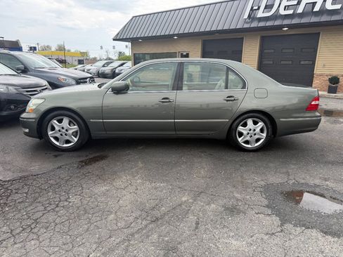 Used 2005 Lexus LS 430 RWD image 13