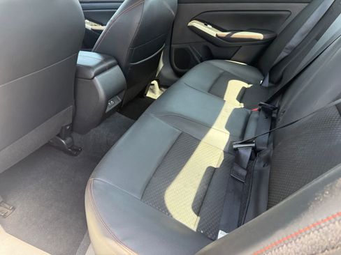Used 2025 Nissan Altima 2.5 SR AWD/4WD image 11