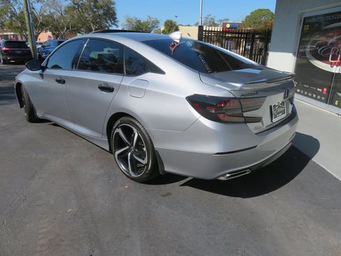 Used 2018 Honda Accord Sport image 3