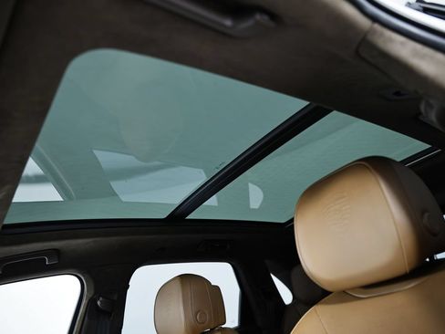 Certified 2023 Porsche Cayenne Turbo S AWD/4WD image 18