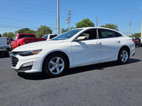 Used 2024 Chevrolet Malibu LT FWD image 3