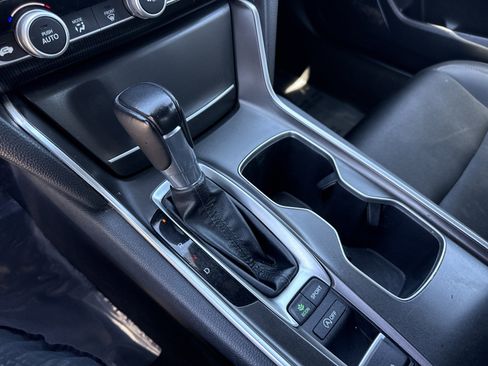 Used 2022 Honda Accord Sport image 32
