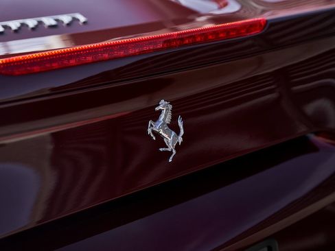 Used 2019 Ferrari 488 Spider image 14