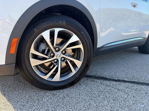 Used 2023 Buick Envision Essence AWD/4WD image 2
