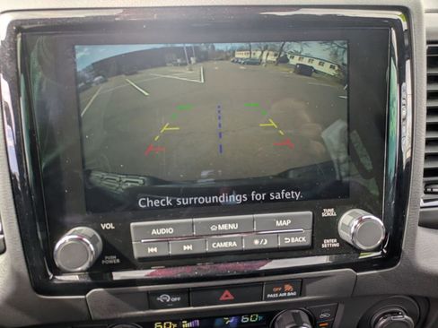 Used 2024 Nissan Frontier PRO-4X w/ Technology Package image 17