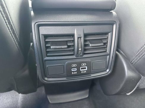 Certified 2025 Subaru Forester Premium AWD/4WD image 9