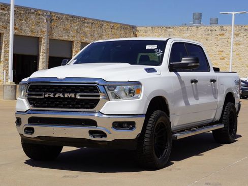 Used 2024 RAM 1500 Big Horn AWD/4WD image 3