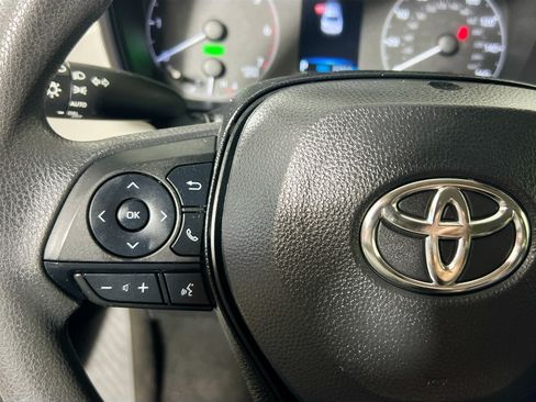 Used 2024 Toyota Corolla LE FWD image 17