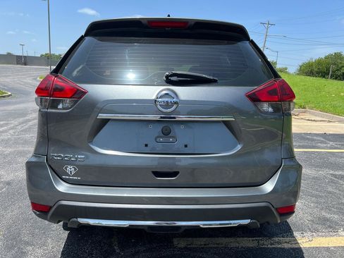 Used 2018 Nissan Rogue S FWD image 4
