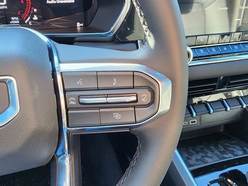 New 2026 GMC Canyon Elevation w/ Convenience Package image 21