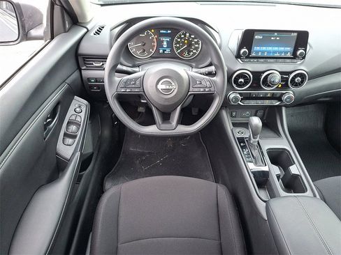 Used 2025 Nissan Sentra S image 12