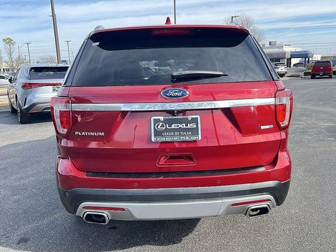 Used 2017 Ford Explorer Platinum image 4