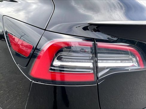 Used 2018 Tesla Model 3 Performance AWD/4WD image 28