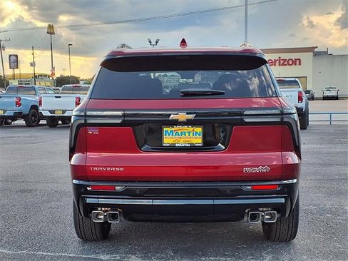 New 2026 Chevrolet Traverse High Country image 8