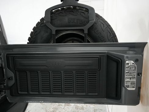 Used 2020 Jeep Wrangler Unlimited Rubicon AWD/4WD image 39