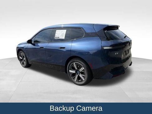 Used 2024 BMW iX xDrive50 w/ Sport Package AWD/4WD image 9