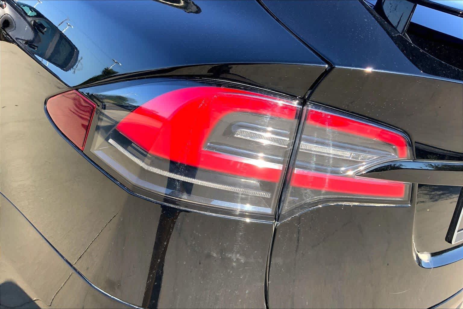 Used 2022 Tesla Model X AWD/4WD image 27