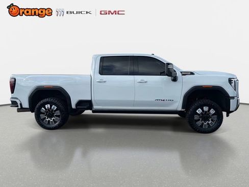 Used 2024 GMC Sierra 3500 AT4 w/ AT4 Premium Plus Package AWD/4WD image 2