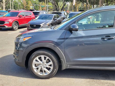 Certified 2021 Hyundai Tucson SE image 5
