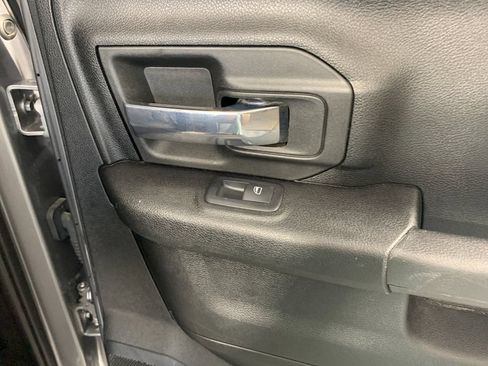 Used 2022 RAM 1500 Warlock AWD/4WD image 34