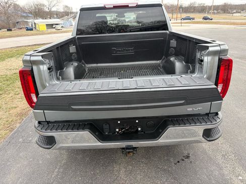 Used 2025 GMC Sierra 1500 SLT image 4