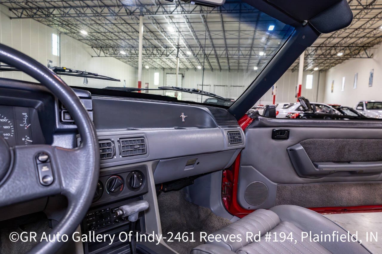 Used 1989 Ford Mustang GT RWD image 13
